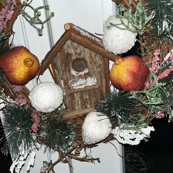 Decorative Holiday wreath winter wooden bird house 14” round Christmas - Picture 3 of 4